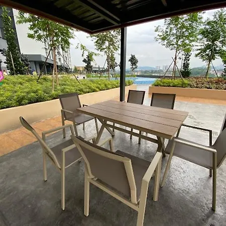 The Netizen #Cheras#C180#Mrt#9Person Stay#Staycation 3 Bed Rooms Exterior photo