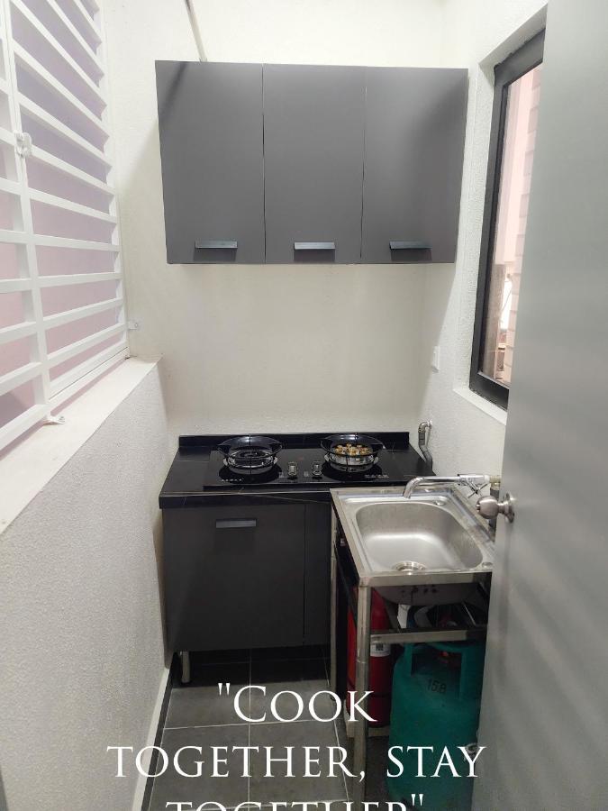 The Netizen #cheras#c180#mrt#9person Stay#staycation 3 Bed Apartment