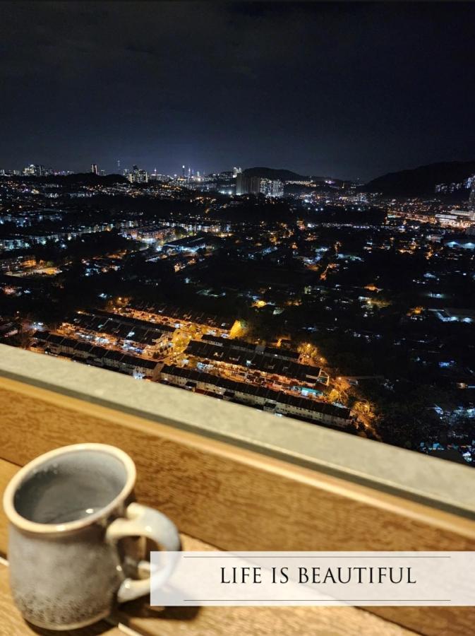 Apartment The Netizen #cheras#c180#mrt#9person Stay#staycation 3 Bed