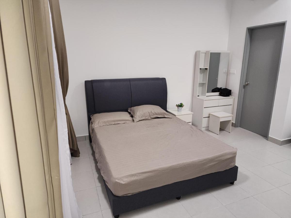 Apartment The Netizen #cheras#c180#mrt#9person Stay#staycation 3 Bed *