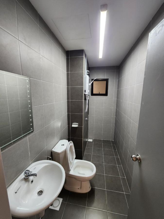 The Netizen #cheras#c180#mrt#9person Stay#staycation 3 Bed Apartment
